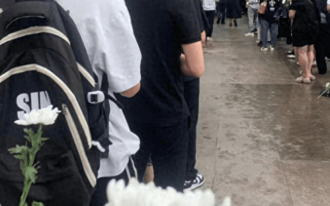 李晟医生遗体告别仪式，公开现场送别图太催泪，骨灰安葬地曝光-李晟专访